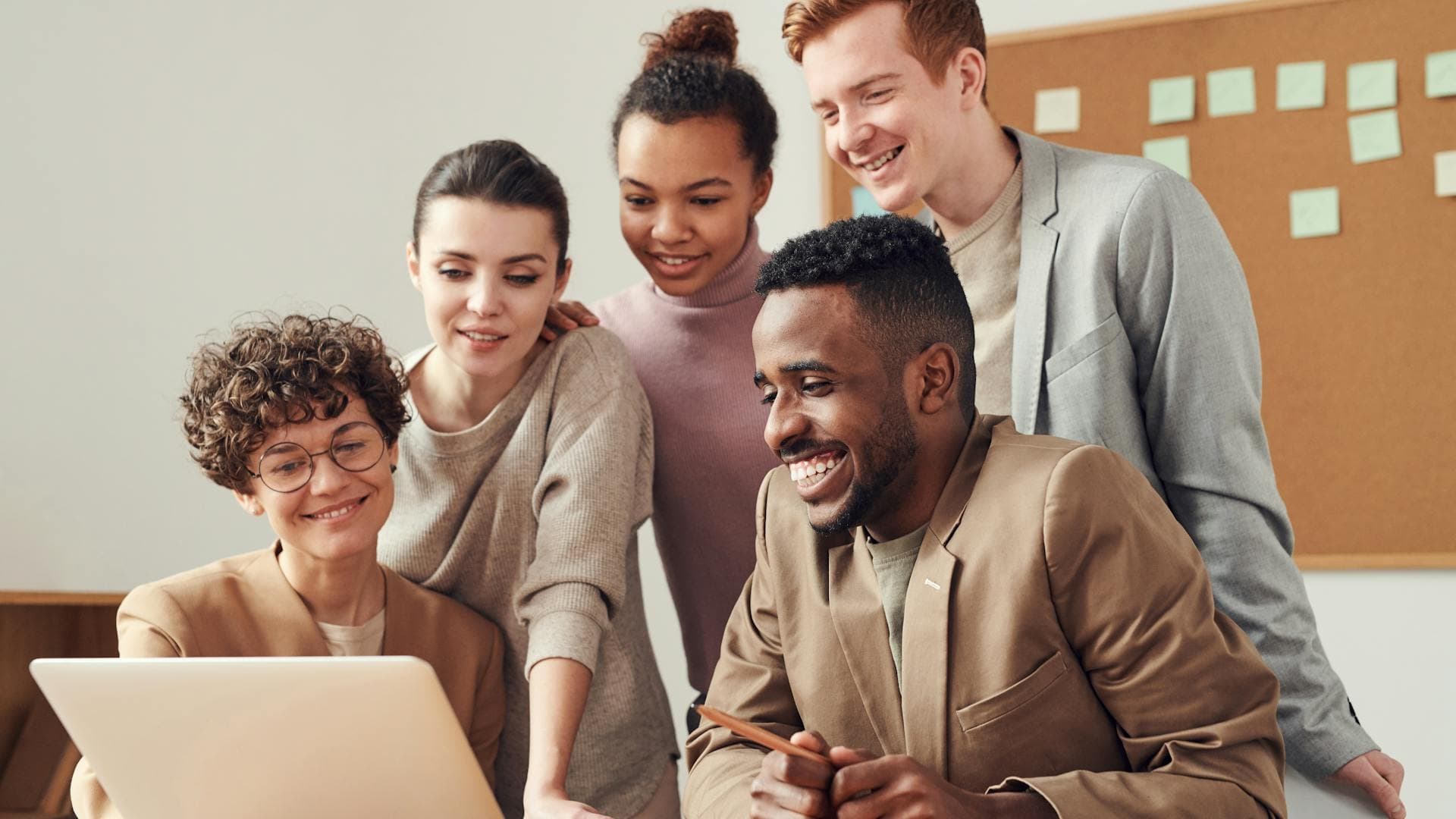 Equipe criativa trabalhando