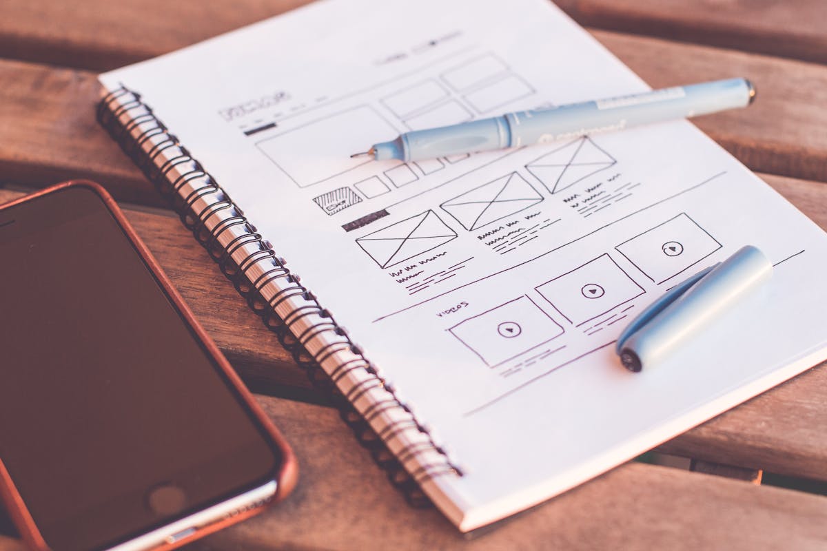 Sketches e estrutura da composição do site